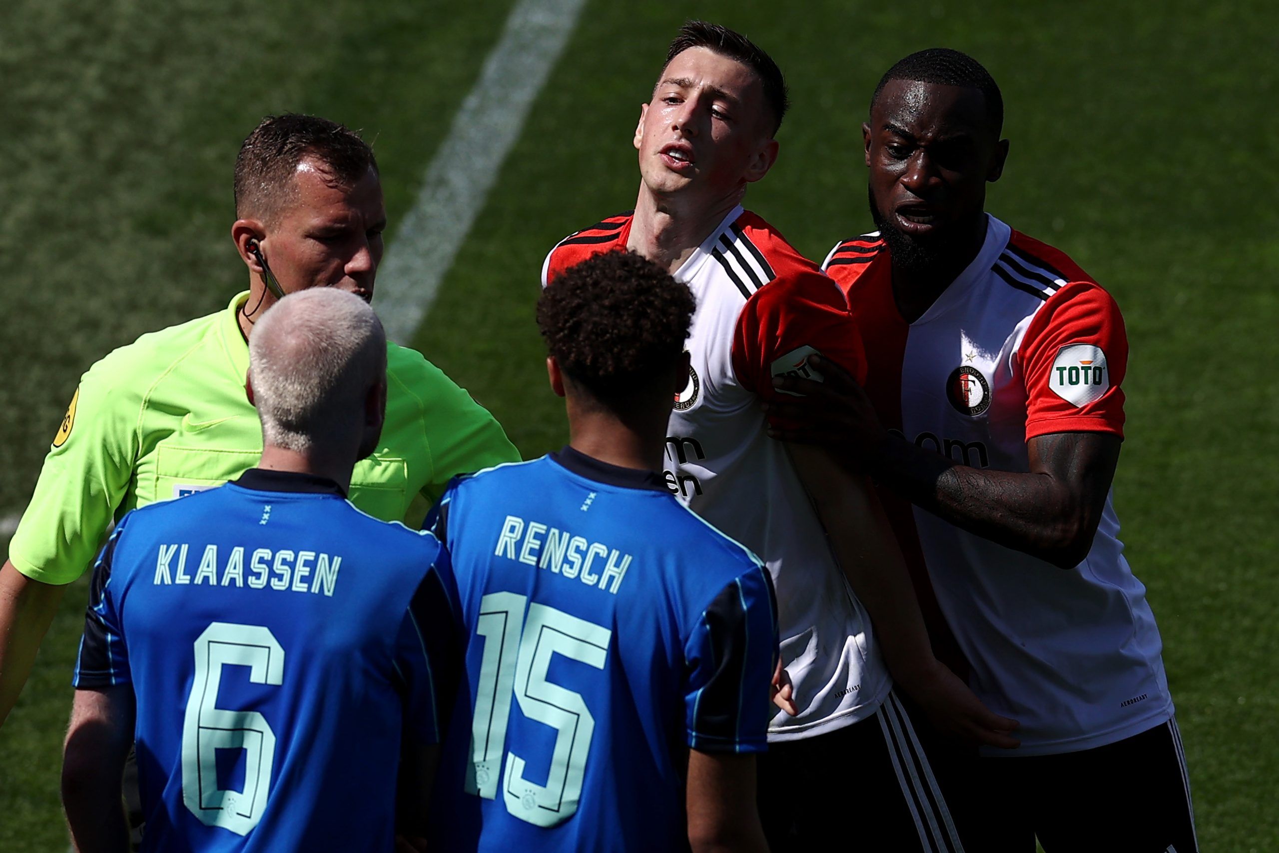 Eredivisie Title Race: Ajax Extends Lead, Feyenoord Challenges PSV Eredivisie Title Race: Ajax Extends Lead, Feyenoord Challenges PSV