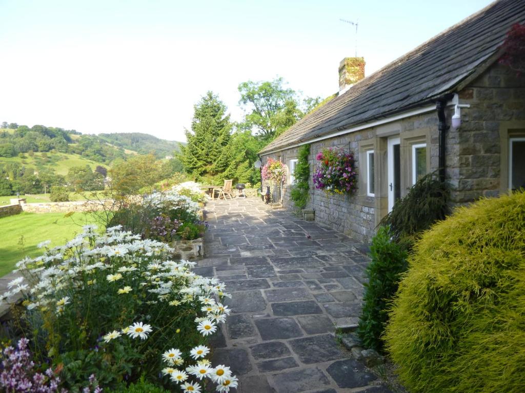 Escape To The Country: Top Destinations For A Relaxing Getaway Escape To The Country: Top Destinations For A Relaxing Getaway