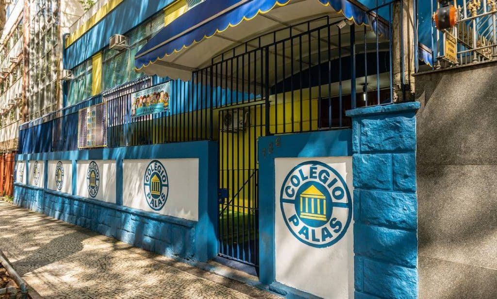 Escola Na Tijuca: Incêndio Deixa Pais E Ex-alunos Chocados E Em Busca De Respostas Escola Na Tijuca: Incêndio Deixa Pais E Ex-alunos Chocados E Em Busca De Respostas