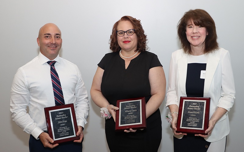 Fargo's Sheyenne High Recognizes Outstanding Science Teacher Fargo's Sheyenne High Recognizes Outstanding Science Teacher