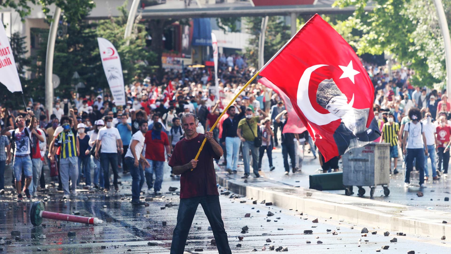 Following Protests, X Suspends Turkish Mayor's Page Following Protests, X Suspends Turkish Mayor's Page