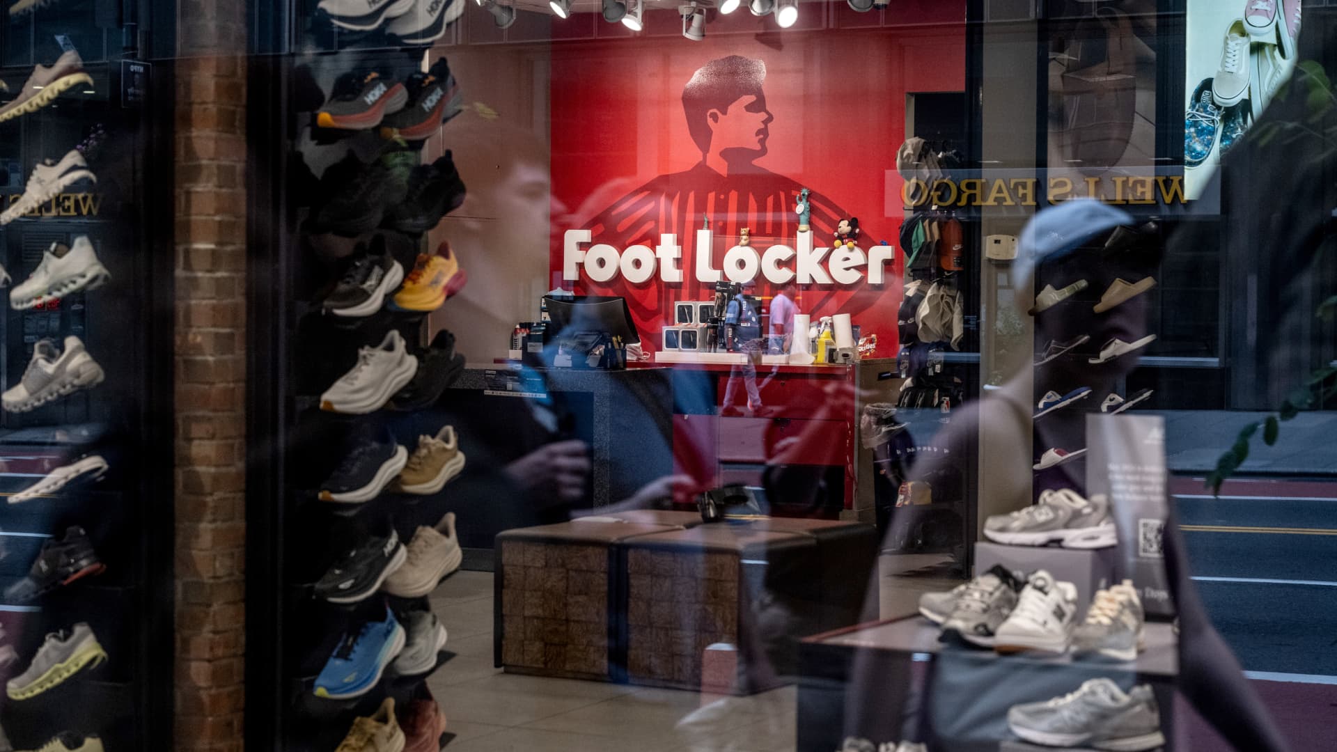Foot Locker Earnings Data Suggests Nike's Turnaround Is Underway Foot Locker Earnings Data Suggests Nike's Turnaround Is Underway