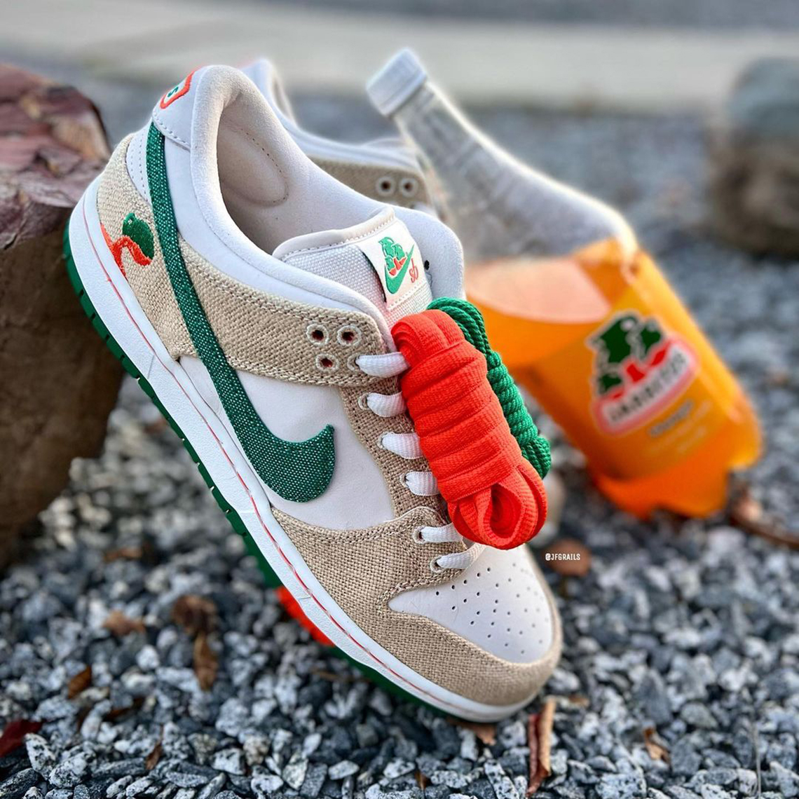 Foot Locker Sale: Nike Air, Dunks, Jordans & More Sneakers - Up To 40% Off Foot Locker Sale: Nike Air, Dunks, Jordans & More Sneakers - Up To 40% Off