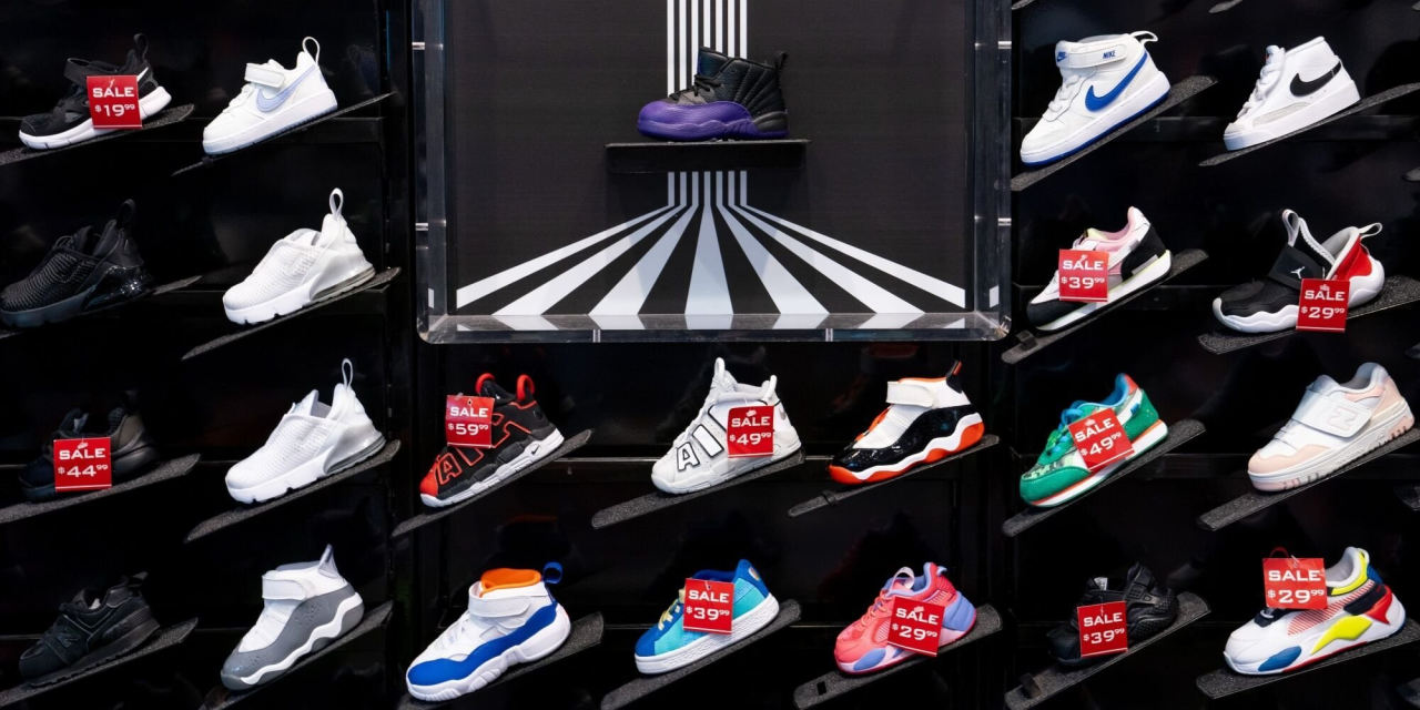 Foot Locker Stock Outlook: Analyzing The Potential Impact Of Nike's Q3 Report Foot Locker Stock Outlook: Analyzing The Potential Impact Of Nike's Q3 Report