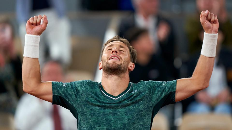 French Open 2025: Ruud's Knee Injury Leads To Upset Loss Against Borges French Open 2025: Ruud's Knee Injury Leads To Upset Loss Against Borges