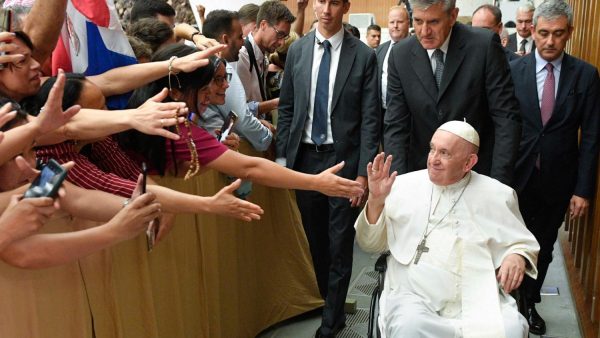 Funeral Do Papa Francisco: Fiéis Passam A Noite Nas Ruas Do Vaticano