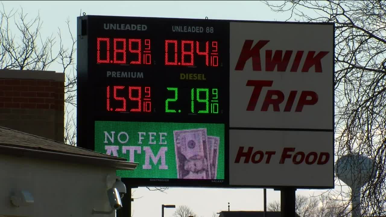 Gas Prices In Wisconsin Climb 3 Cents To $2.98 Per Gallon Gas Prices In Wisconsin Climb 3 Cents To $2.98 Per Gallon