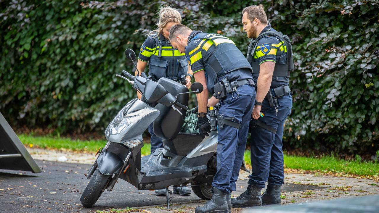 Gewapende Overval Op School Door 16-jarige Venlonaar Gewapende Overval Op School Door 16-jarige Venlonaar