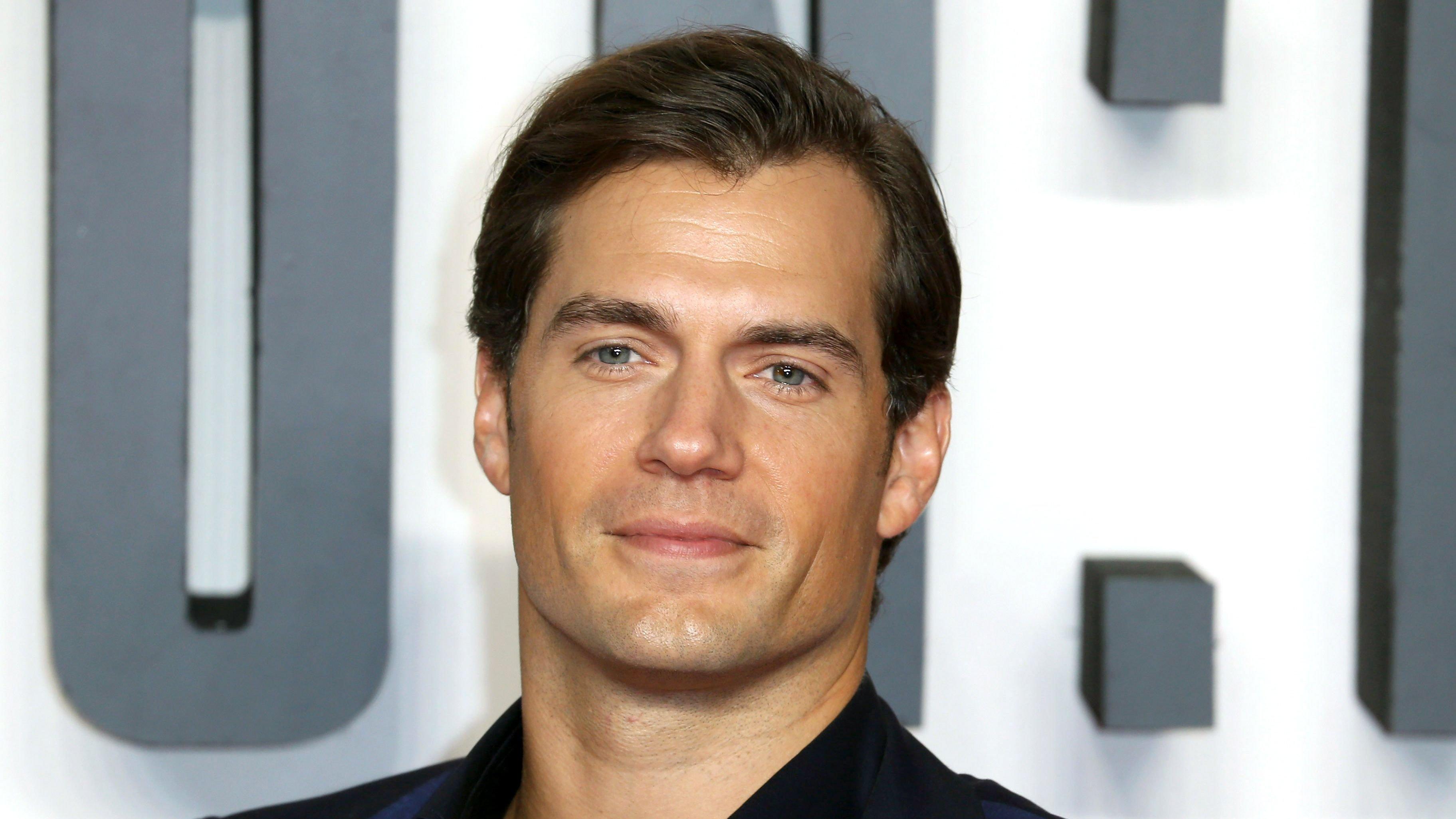 Henry Cavill As Captain Britain? Fake Trailer Takes The Internet By Storm Henry Cavill As Captain Britain? Fake Trailer Takes The Internet By Storm