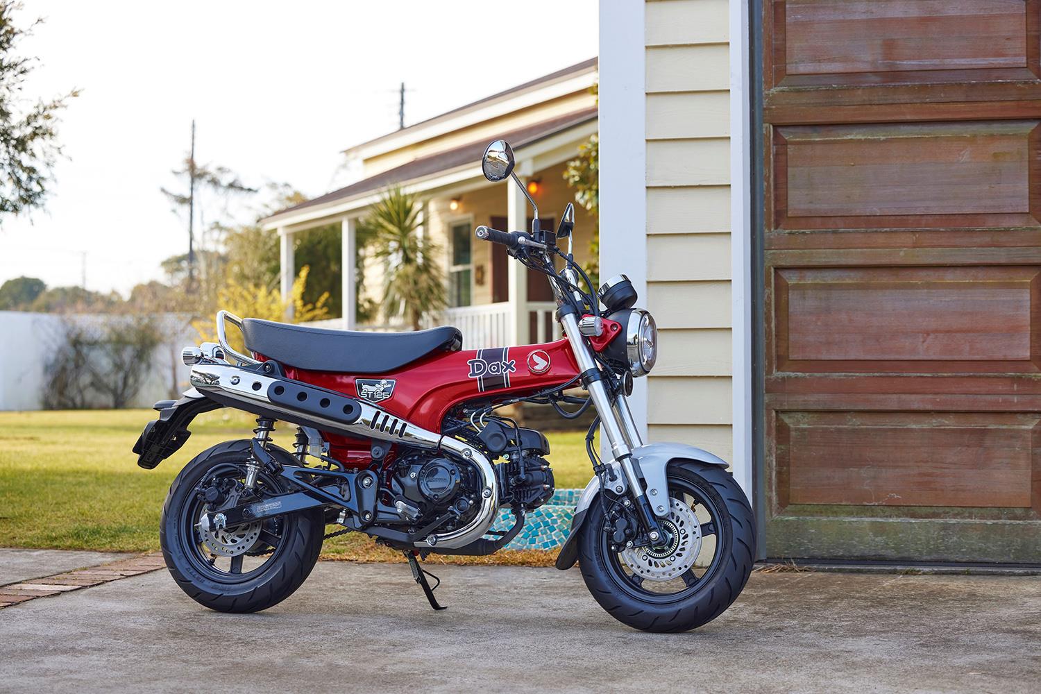 Honda ST125 Dax Vs Kawasaki W175: Review Spesifikasi Dan Harga Honda ST125 Dax Vs Kawasaki W175: Review Spesifikasi Dan Harga