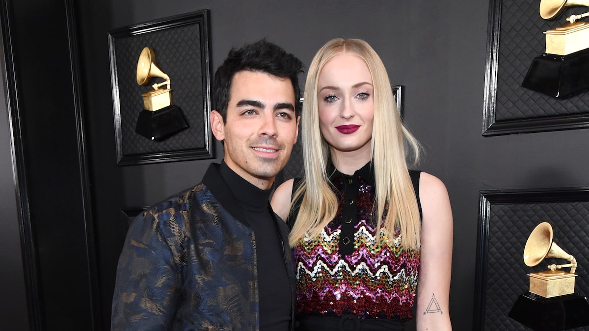 How Joe Jonas Handled A Married Couple's Fight Over Him How Joe Jonas Handled A Married Couple's Fight Over Him