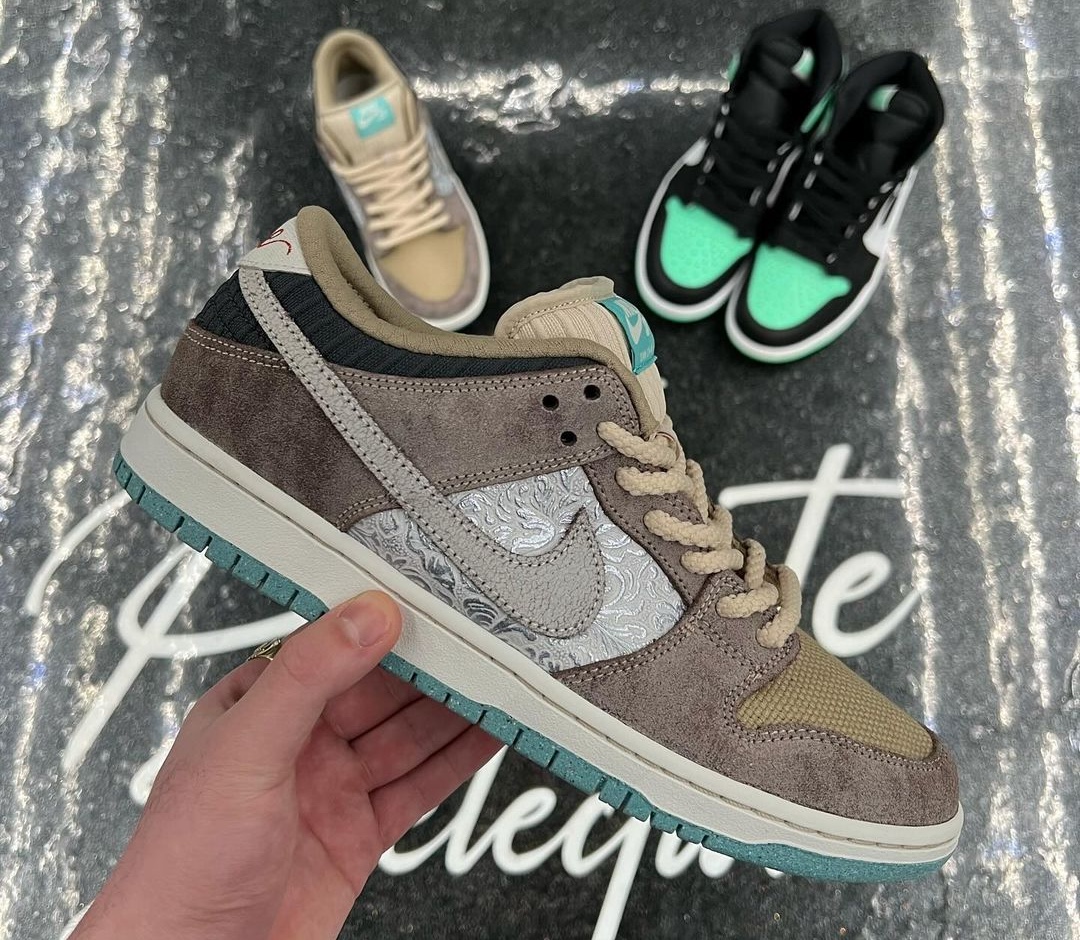 Huge Savings On Nike Dunks: Revolve Sale Event Huge Savings On Nike Dunks: Revolve Sale Event
