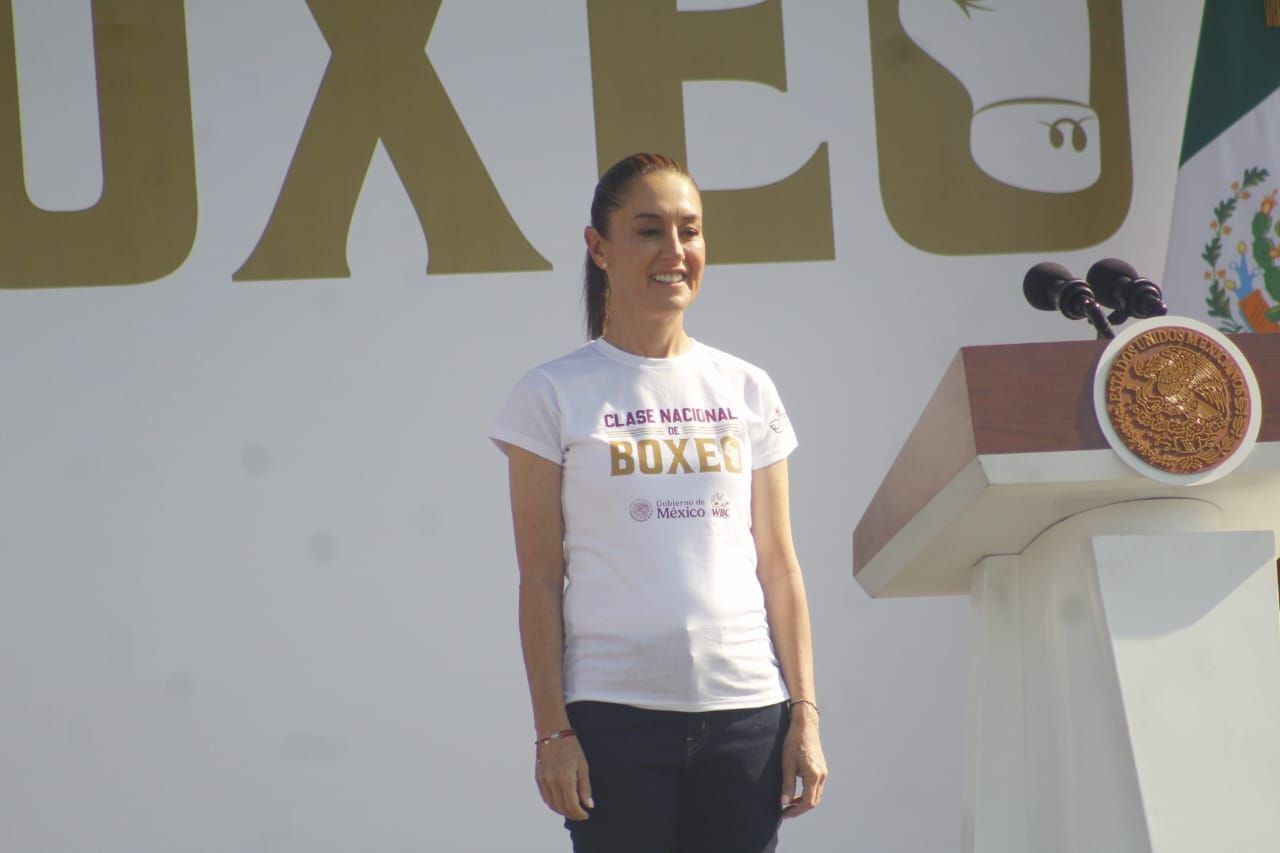 Imágenes: Así Se Vivió La Clase Nacional De Boxeo En El Zócalo Imágenes: Así Se Vivió La Clase Nacional De Boxeo En El Zócalo