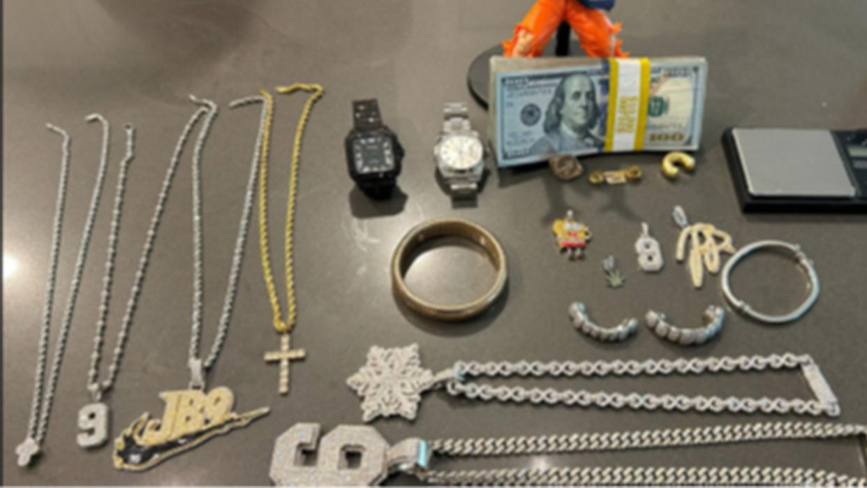 Investigation Into Multi-Million Dollar NFL Player Robberies: Chilean Migrants Indicted Investigation Into Multi-Million Dollar NFL Player Robberies: Chilean Migrants Indicted