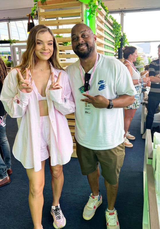 Is Hailee Steinfeld Too Busy For Wedding Planning Right Now? Is Hailee Steinfeld Too Busy For Wedding Planning Right Now?