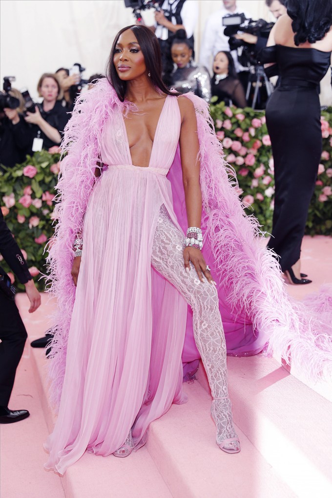 Is Naomi Campbell Banned From The Met Gala? A Look At The Alleged Anna Wintour Dispute Is Naomi Campbell Banned From The Met Gala? A Look At The Alleged Anna Wintour Dispute