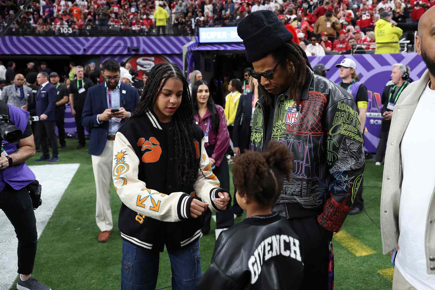 Jay-Z's Super Bowl Family Fun: Blue Ivy And Rumi On The Sidelines