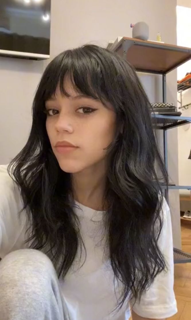 Jenna Ortega's New Look: Fans React To Her Apparent Ageing