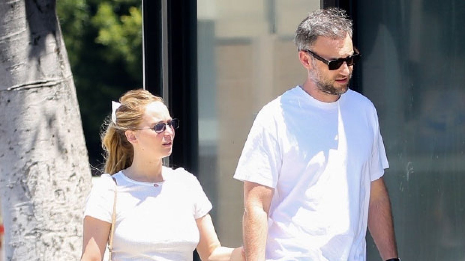 Jennifer Lawrence And Cooke Maroney: Spotted Together Amidst Baby No. 2 Reports Jennifer Lawrence And Cooke Maroney: Spotted Together Amidst Baby No. 2 Reports