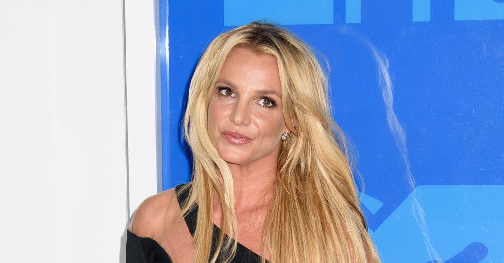 Jessica Simpson: The Pressure Of Competing With Britney And Christina Jessica Simpson: The Pressure Of Competing With Britney And Christina