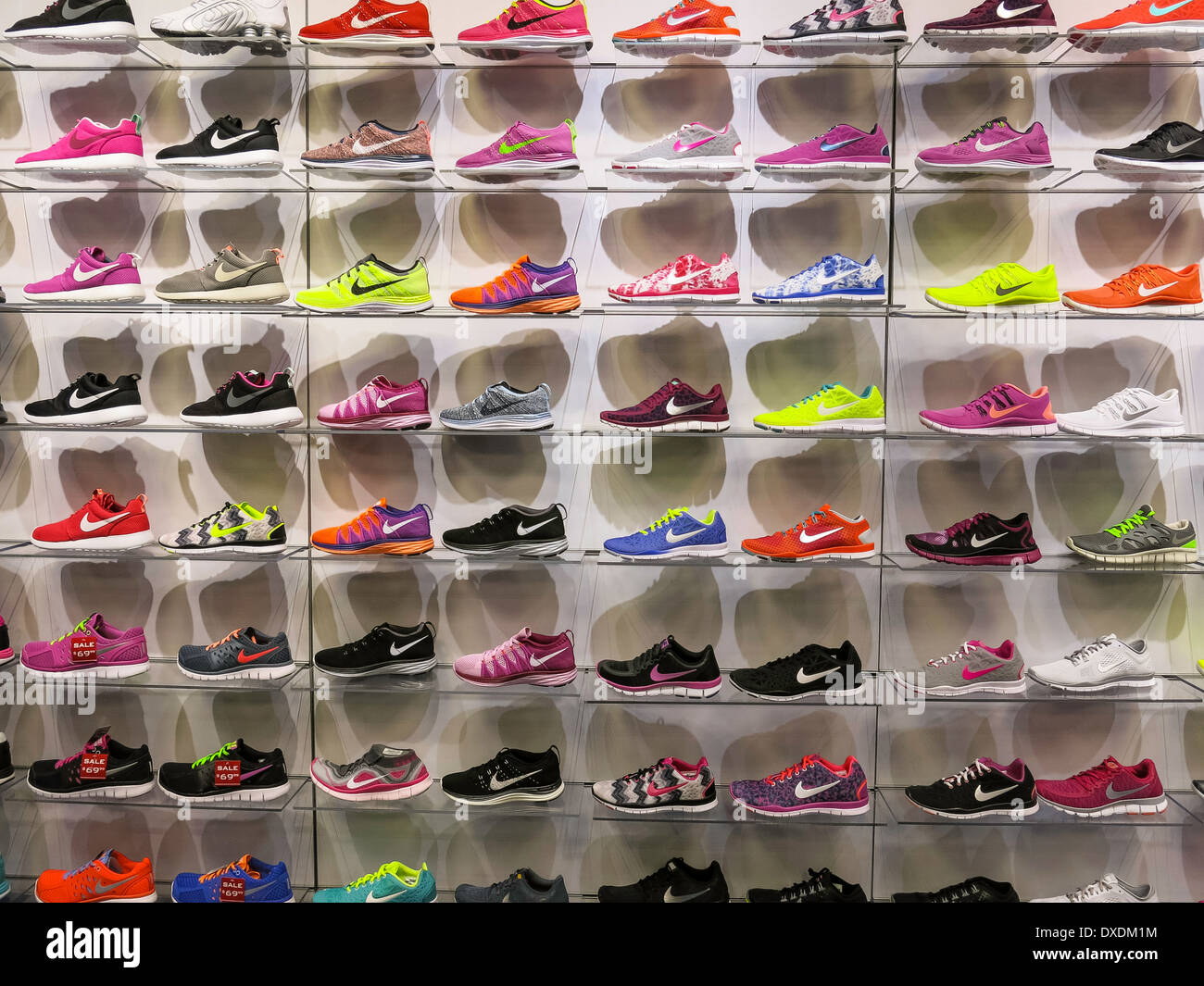 Jim Cramer's Foot Locker (FL) Pick: A Genuine Winner? Jim Cramer's Foot Locker (FL) Pick: A Genuine Winner?