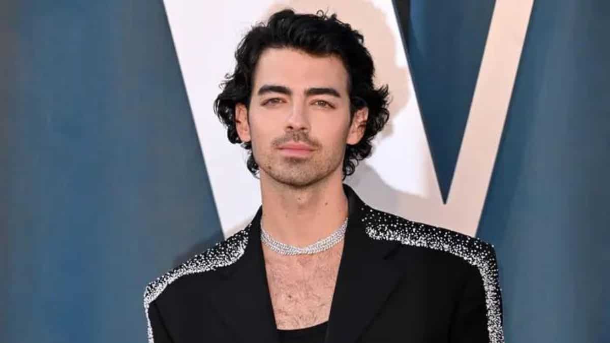 Joe Jonas: His Response To A Unique Fan Encounter Joe Jonas: His Response To A Unique Fan Encounter