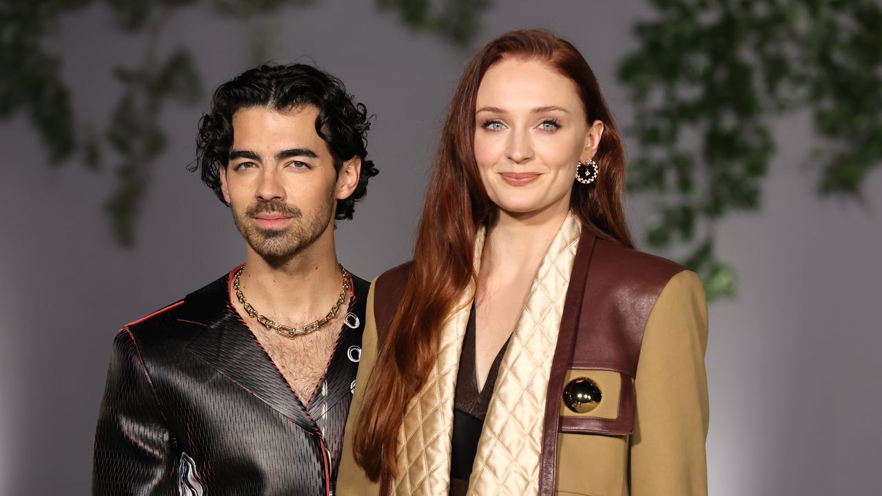 Joe Jonas Responds To Couple's Public Argument About Him Joe Jonas Responds To Couple's Public Argument About Him