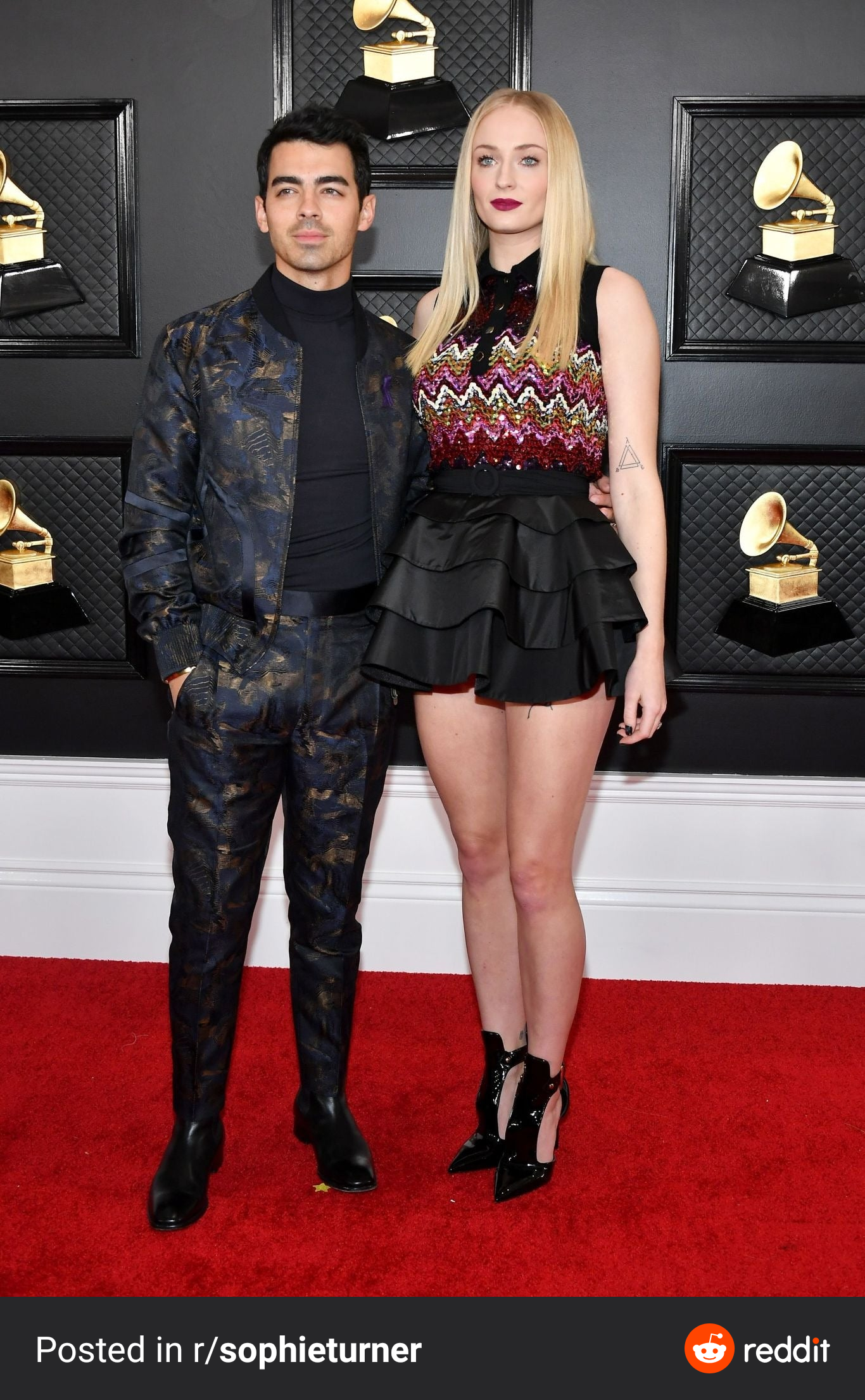 Joe Jonas's Mature Response To A Couple's Argument Joe Jonas's Mature Response To A Couple's Argument