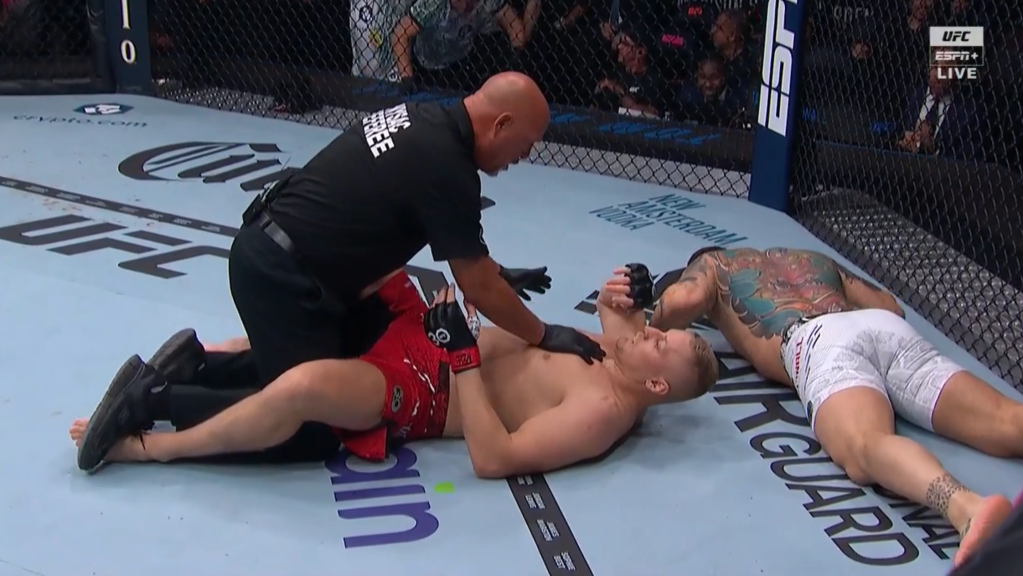 Jon Jones Faces Aspinall: Knockout Risk Highlighted Jon Jones Faces Aspinall: Knockout Risk Highlighted