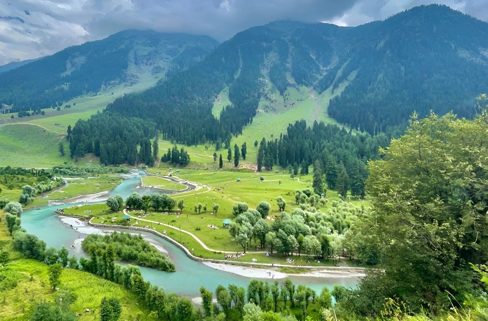Jyoti Malhotra: YouTuber's Pahalgam Trip Before Terror Attack Raises Concerns Of Pakistan Links Jyoti Malhotra: YouTuber's Pahalgam Trip Before Terror Attack Raises Concerns Of Pakistan Links