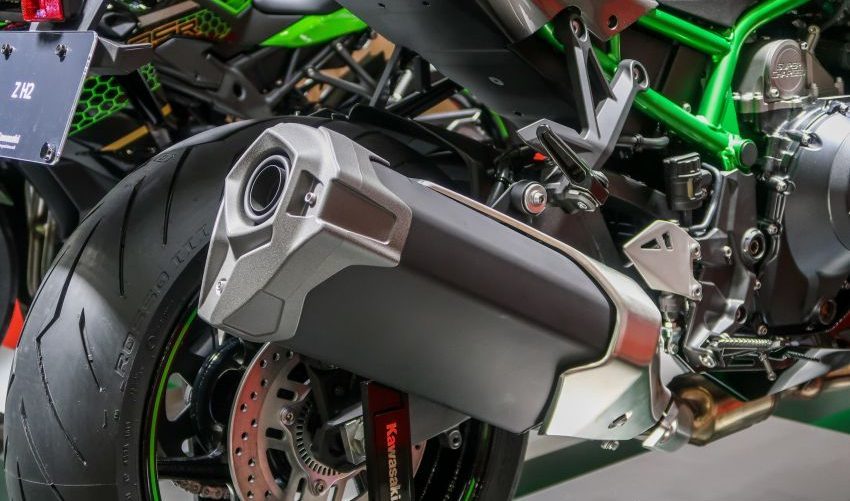 Kawasaki Z H2 197 HP: Mengapa Motor Ini Tidak Resmi Masuk Indonesia? Kawasaki Z H2 197 HP: Mengapa Motor Ini Tidak Resmi Masuk Indonesia?