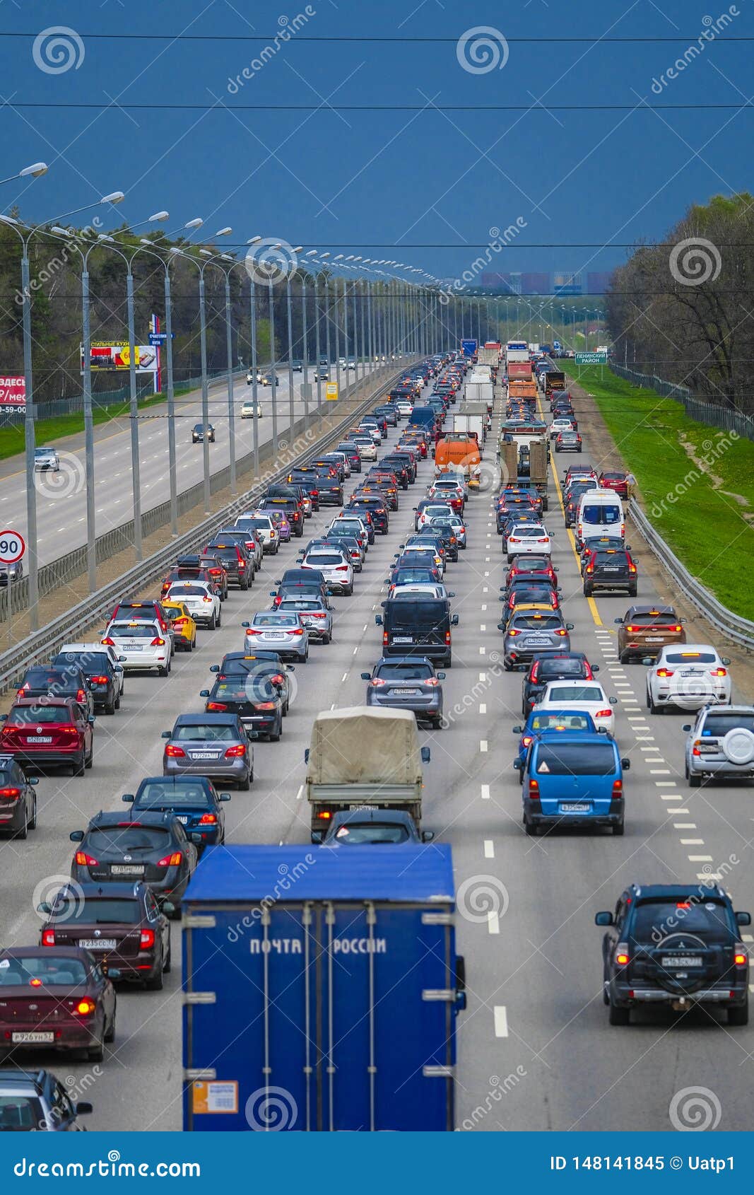Key Roads To Avoid In France This Weekend: Traffic Jam Solutions Key Roads To Avoid In France This Weekend: Traffic Jam Solutions
