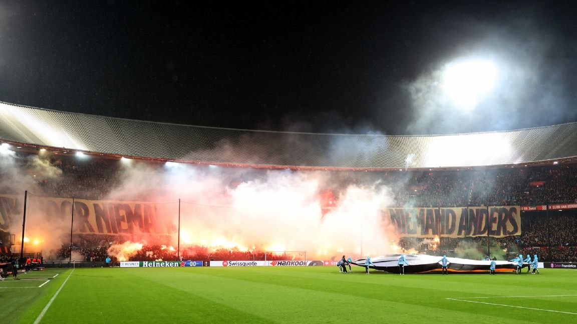 Kompany's Ploeg Krijgt Veeg Uit De Pan Kompany's Ploeg Krijgt Veeg Uit De Pan