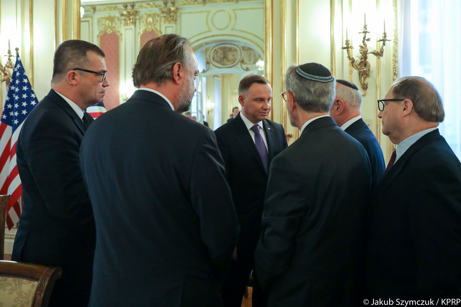 Kontrowersje Wokół Księcia Andrzeja: Szczegóły Z Zabiegu Masażu Kontrowersje Wokół Księcia Andrzeja: Szczegóły Z Zabiegu Masażu