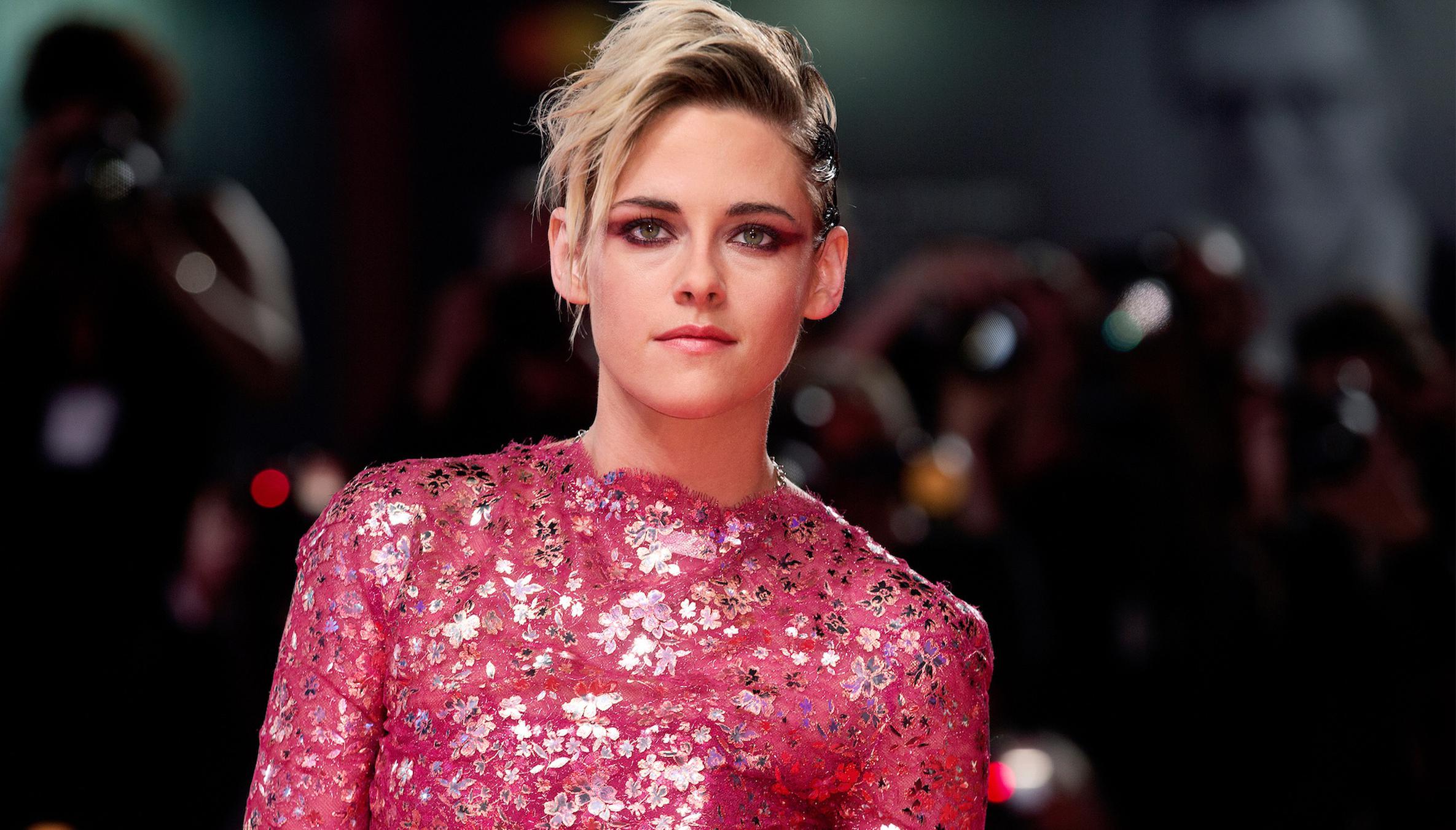 Kristen Stewart In The Chronology Of Water: A Review Of A Powerful Performance