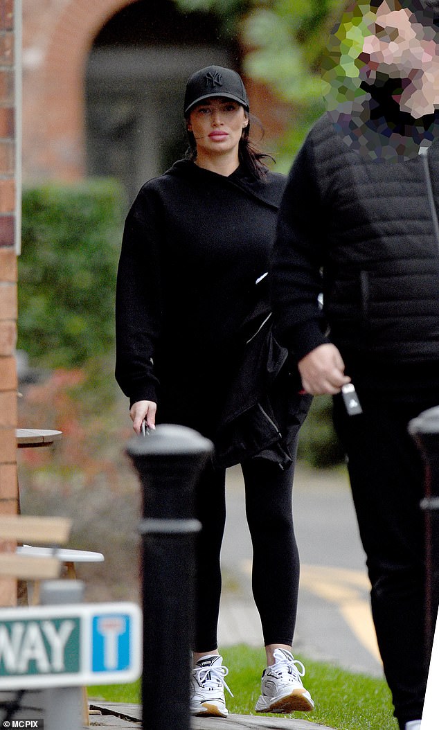 Kyle Walker's Night Out: Annie Kilner Spotted Running Errands Kyle Walker's Night Out: Annie Kilner Spotted Running Errands