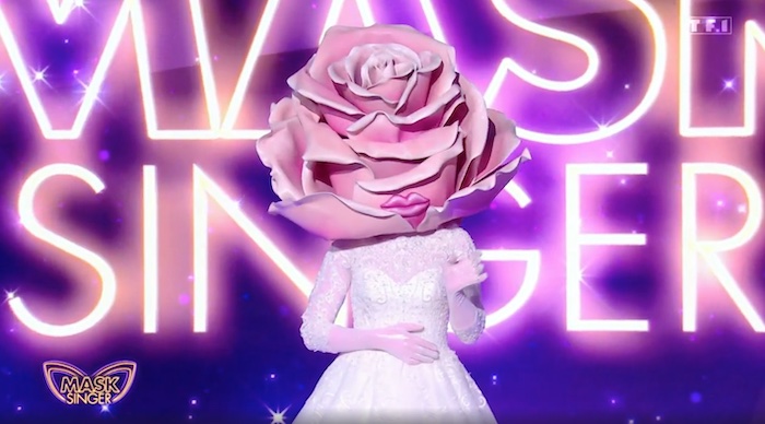 L'Autruche De Mask Singer 2025 : Indices, Rumeurs Et Identité Probable L'Autruche De Mask Singer 2025 : Indices, Rumeurs Et Identité Probable