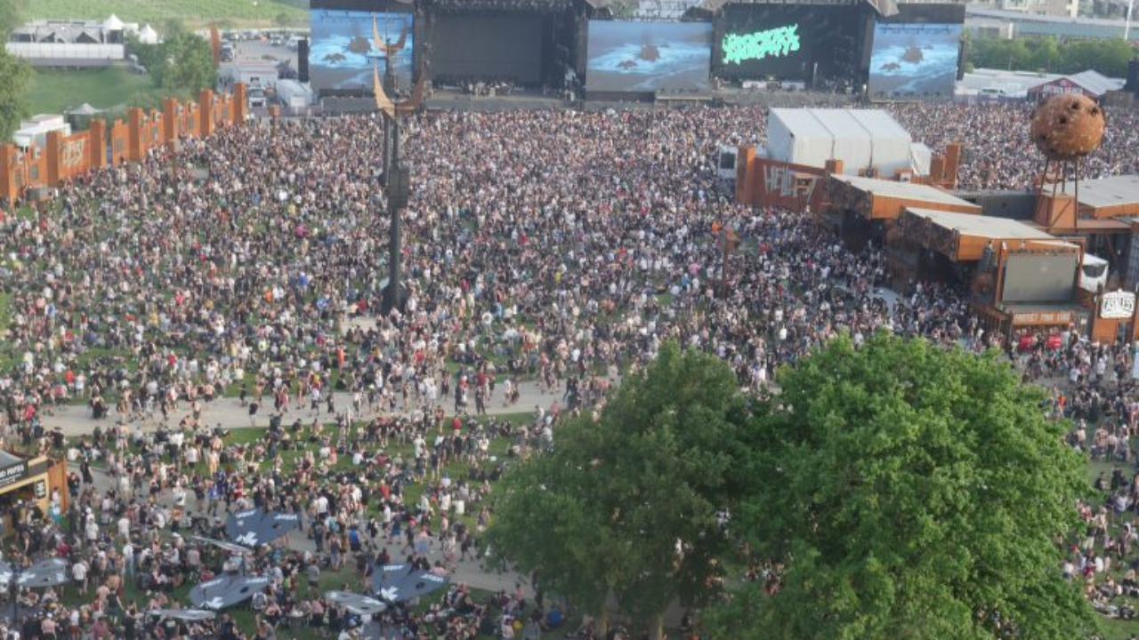 L'Espace Julien: Un Aperçu Avant Le Hellfest Pour Les Romanciers L'Espace Julien: Un Aperçu Avant Le Hellfest Pour Les Romanciers