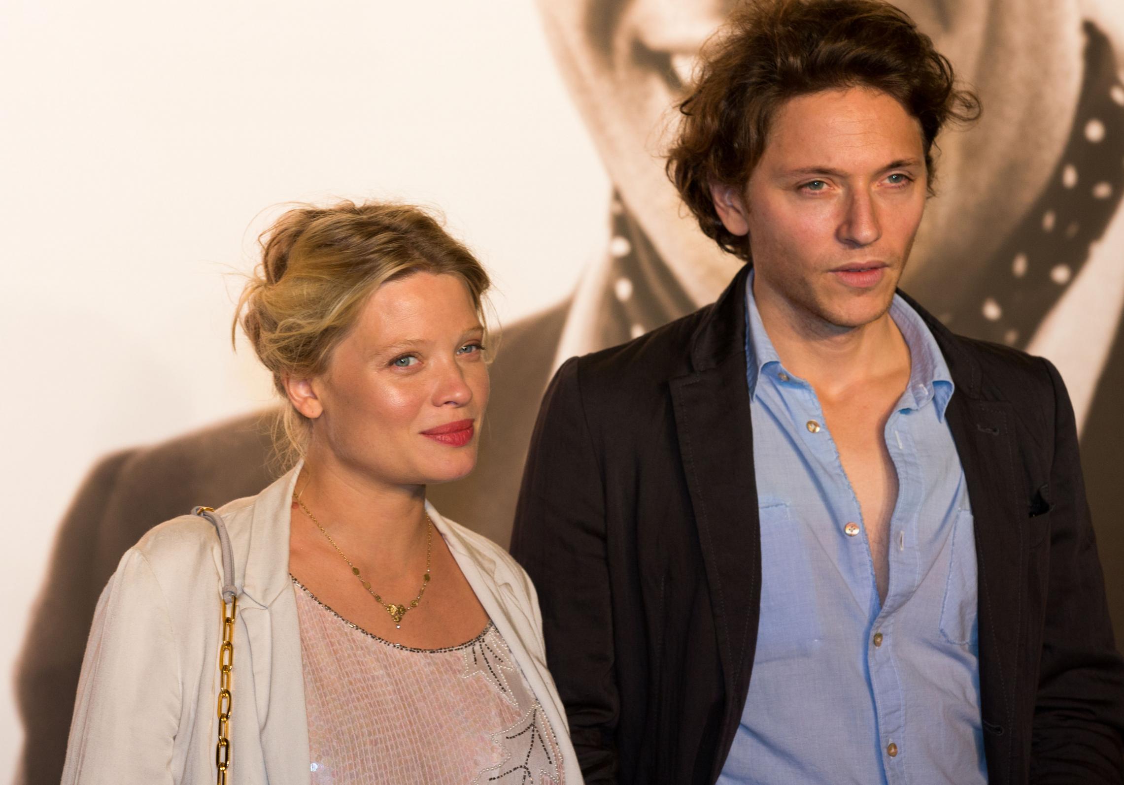 La Vie De Famille De Mélanie Thierry Et Raphaël : Grands Écarts D'Âge Entre Leurs Enfants La Vie De Famille De Mélanie Thierry Et Raphaël : Grands Écarts D'Âge Entre Leurs Enfants