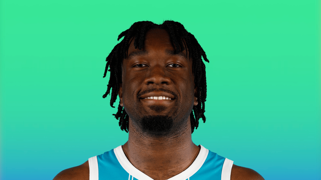 Lakers' Randle: A Physical Challenge For Minnesota