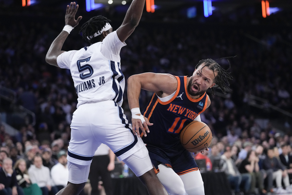 Lakers Win After Jalen Brunson's Ankle Injury In Overtime