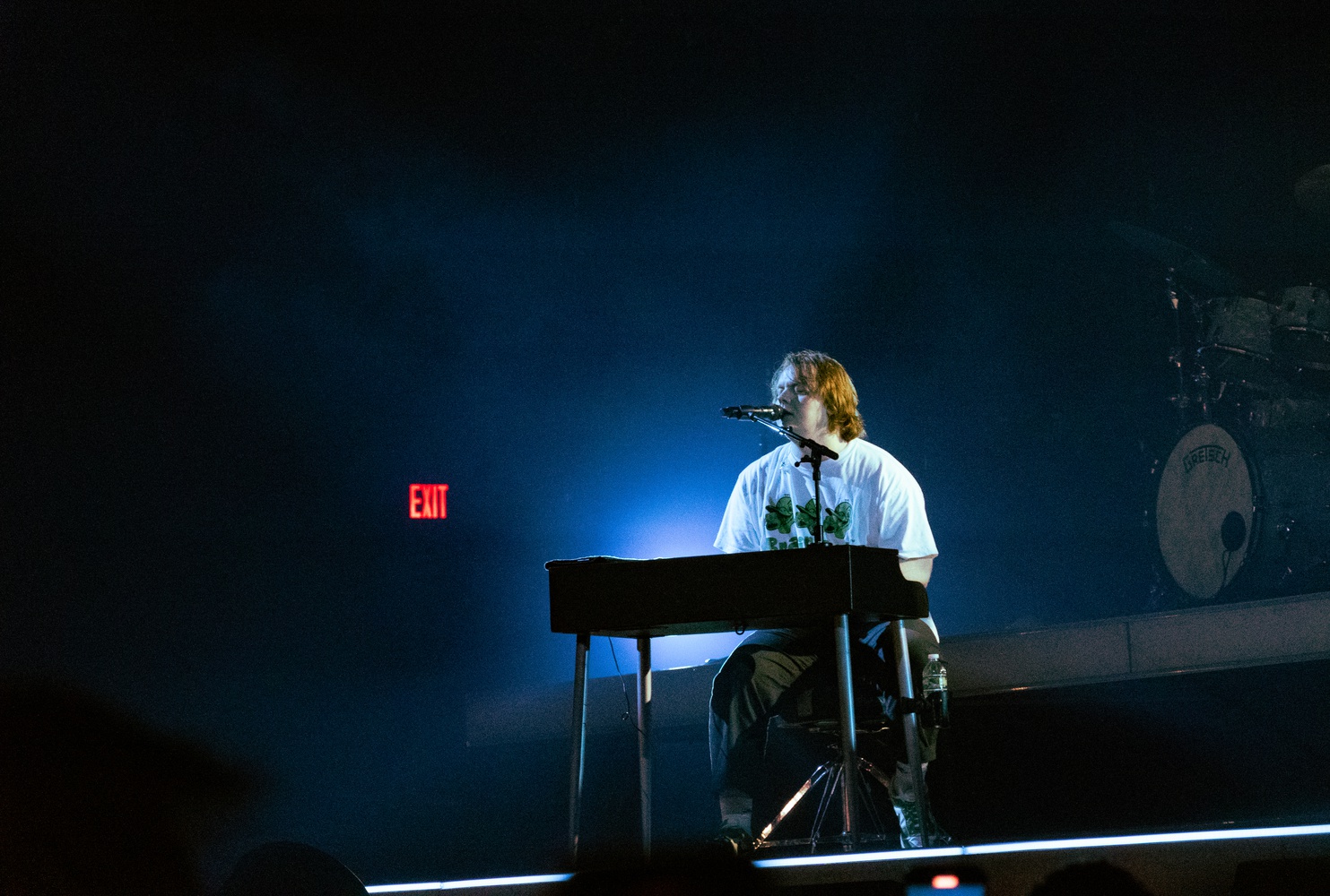Lewis Capaldi Makes Surprise Return To Stage At Charity Concert Lewis Capaldi Makes Surprise Return To Stage At Charity Concert
