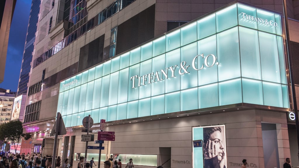 LVMH Shares Plunge 8.2%: Q1 Sales Disappoint LVMH Shares Plunge 8.2%: Q1 Sales Disappoint
