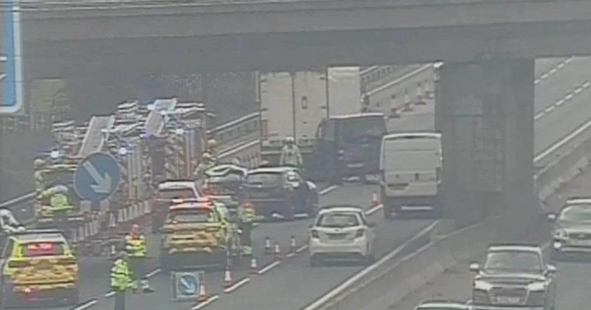M6 Drivers Face Significant Delays Following Van Crash M6 Drivers Face Significant Delays Following Van Crash