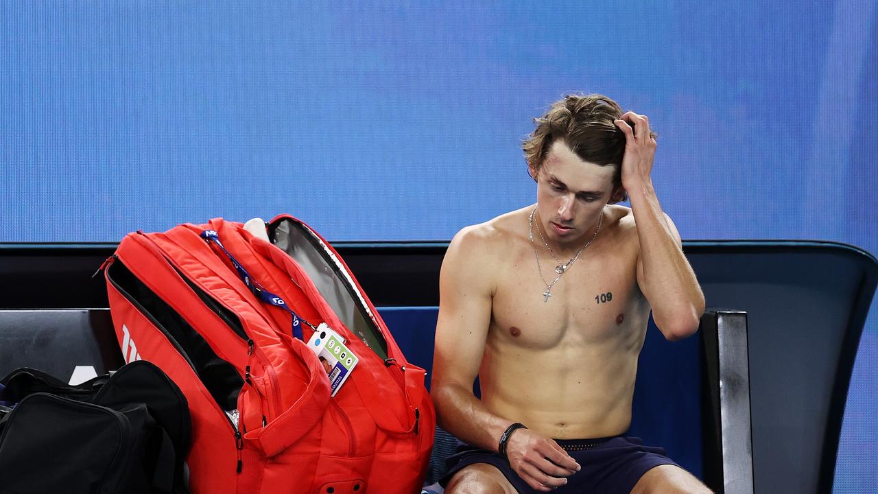 Madrid Open Update: De Minaur's Early Exit And Świątek's Win Over Keys Madrid Open Update: De Minaur's Early Exit And Świątek's Win Over Keys