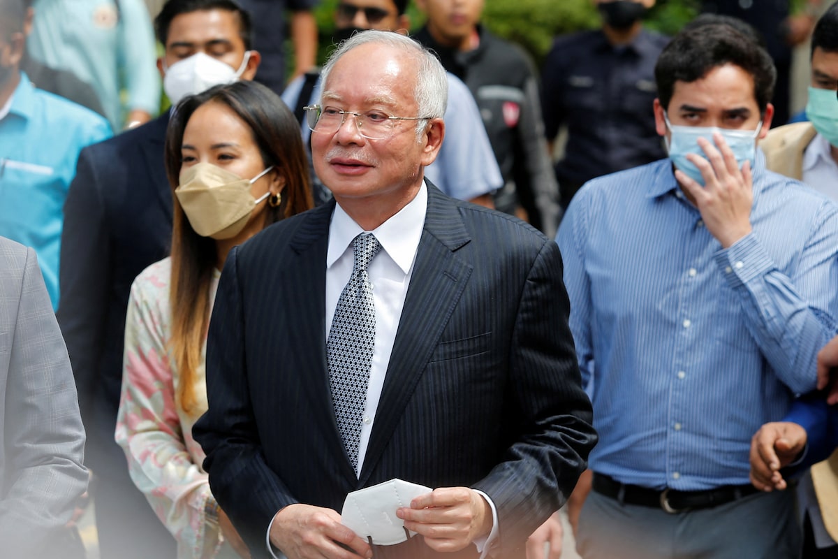 Malaysia's Najib Faces New Allegations In French Submarine Bribery Probe Malaysia's Najib Faces New Allegations In French Submarine Bribery Probe