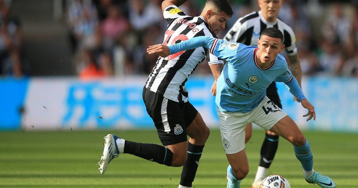 Manchester United E Arsenal Empatam Em Jogo Emocionante