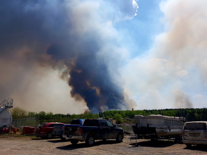 Manitoba Wildfires: Crews Fight Deadly, Spreading Blazes Manitoba Wildfires: Crews Fight Deadly, Spreading Blazes