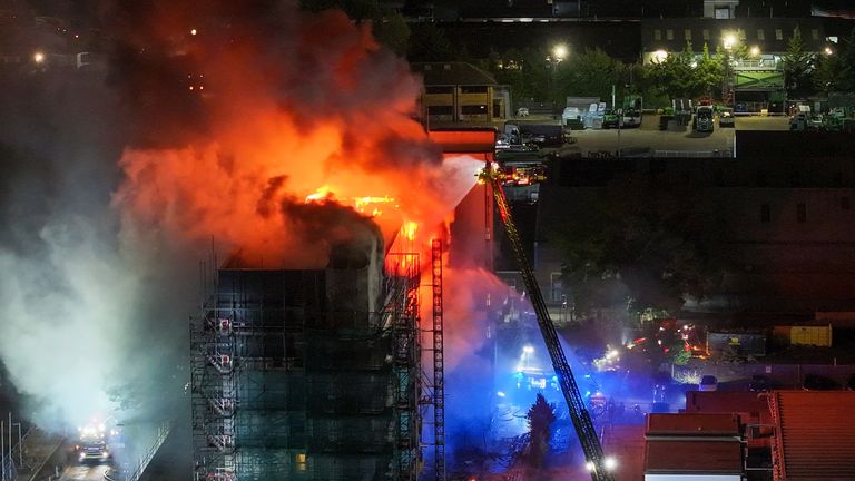 Massive Shop Fire In East London: 125 Firefighters Respond Massive Shop Fire In East London: 125 Firefighters Respond