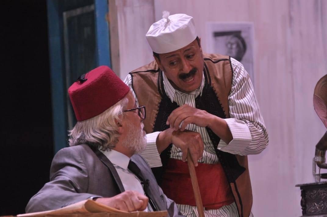 مهرجان الجزائر السينمائي يكرم المخرج الليبي صبري أبوشعالة مهرجان الجزائر السينمائي يكرم المخرج الليبي صبري أبوشعالة